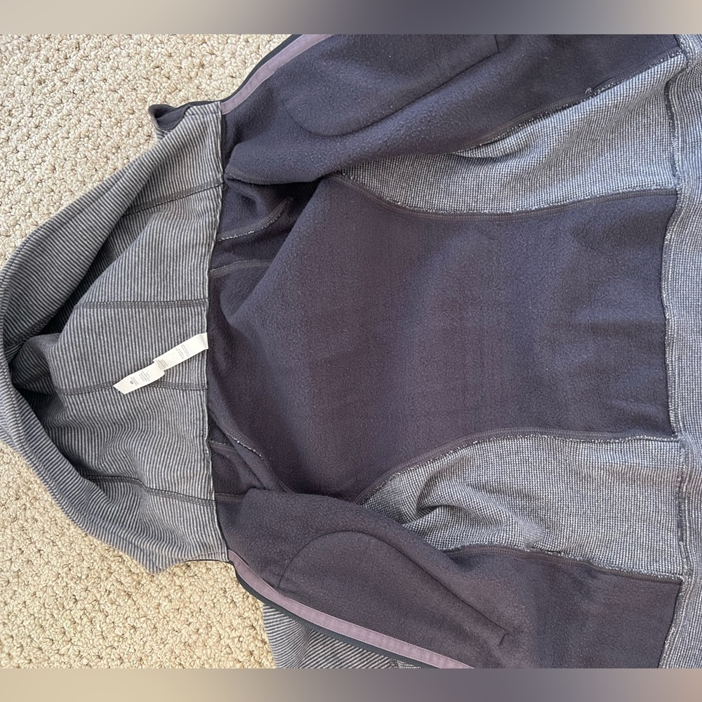Lululemon Scuba Hoodie - Picture 6 of 7